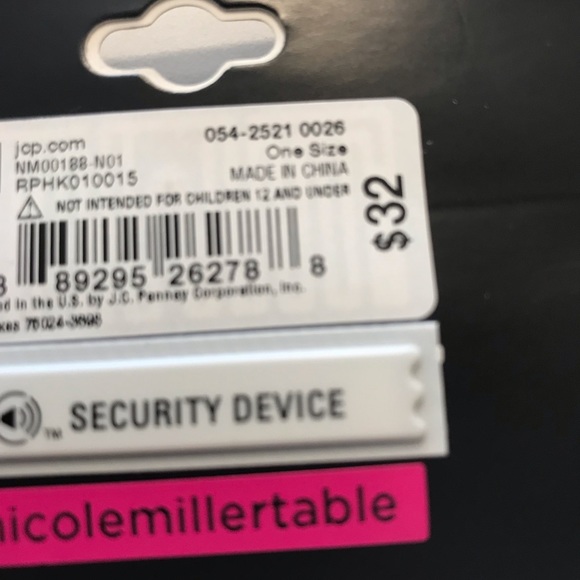 Nicole Miller - Necklace - Picture 5 of 6